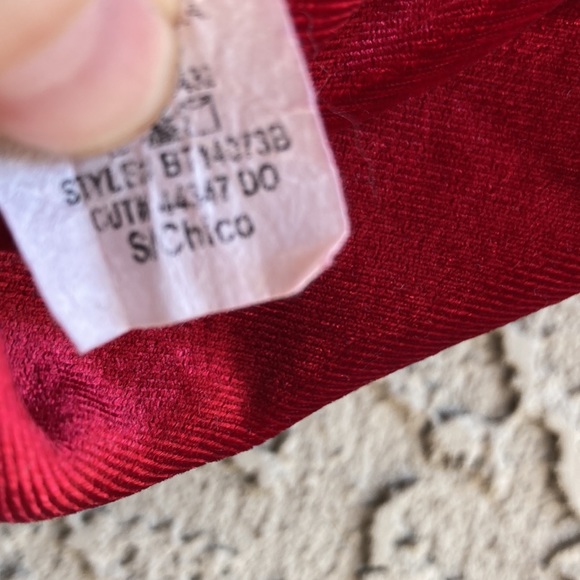 Paper Moon women’s red velvet sleeveless blouse with scrunchy sides - Picture 4 of 9